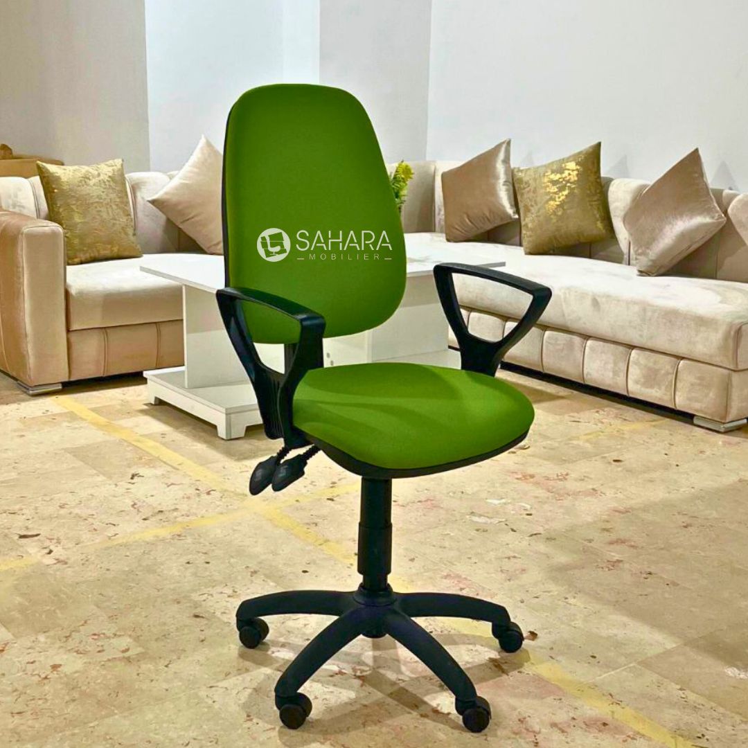 fauteuil opérateur avec accoudoirs fixe sur le dossier fabriqué en tissu vert sur 5 branches en PVC